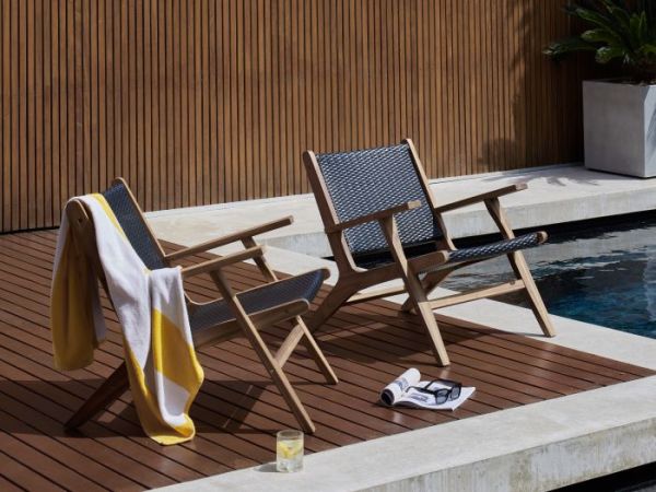 How to Enjoy Your Outdoor Furniture All Year 'Round